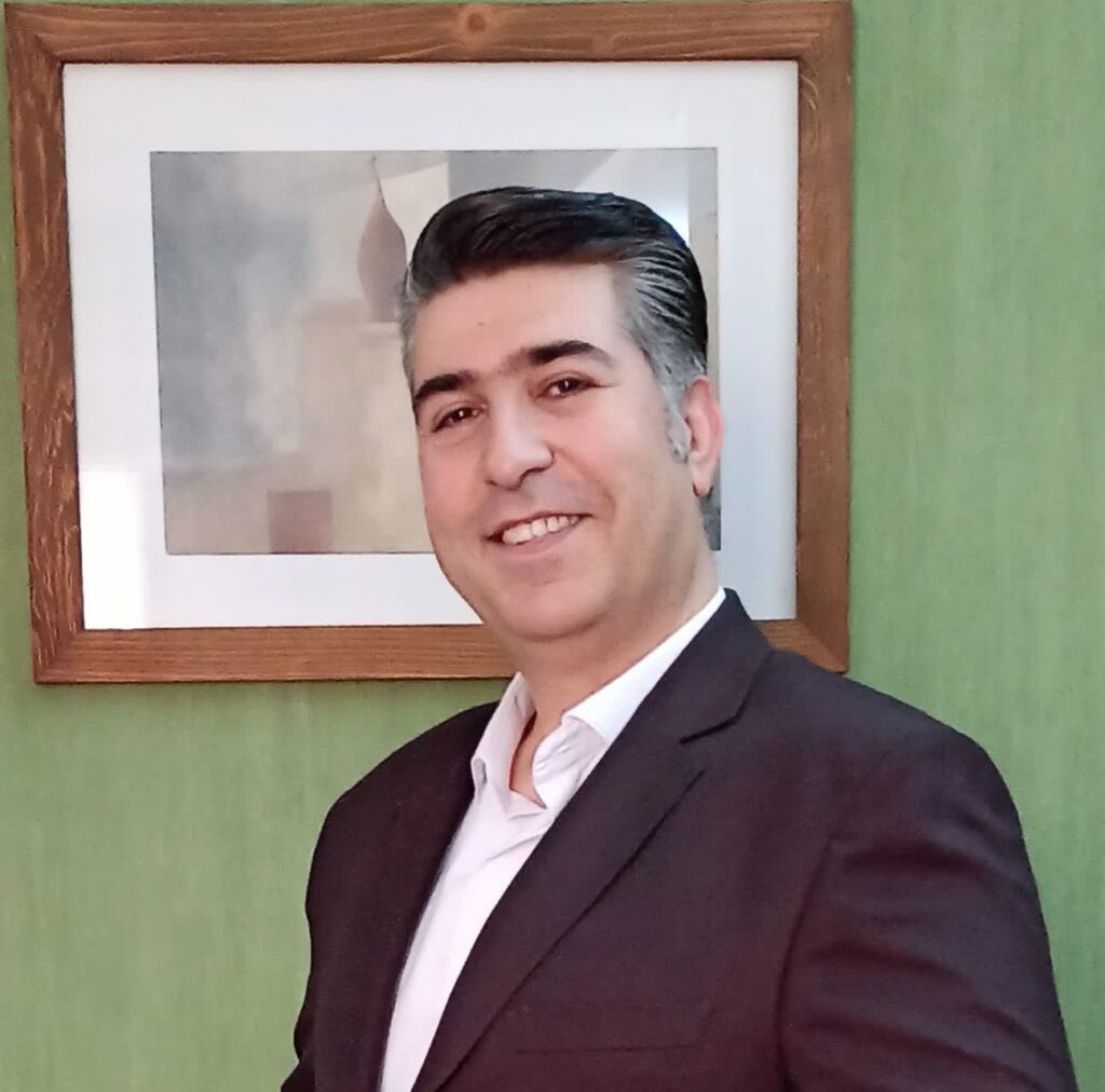 امیر ابوطالبی سرپرست نمایندگی روزنامه اطلاعات در اصفهان