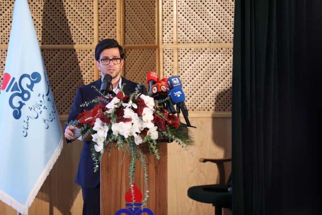 عظیمی فر
