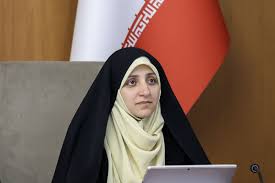 خانم بهروز اذر